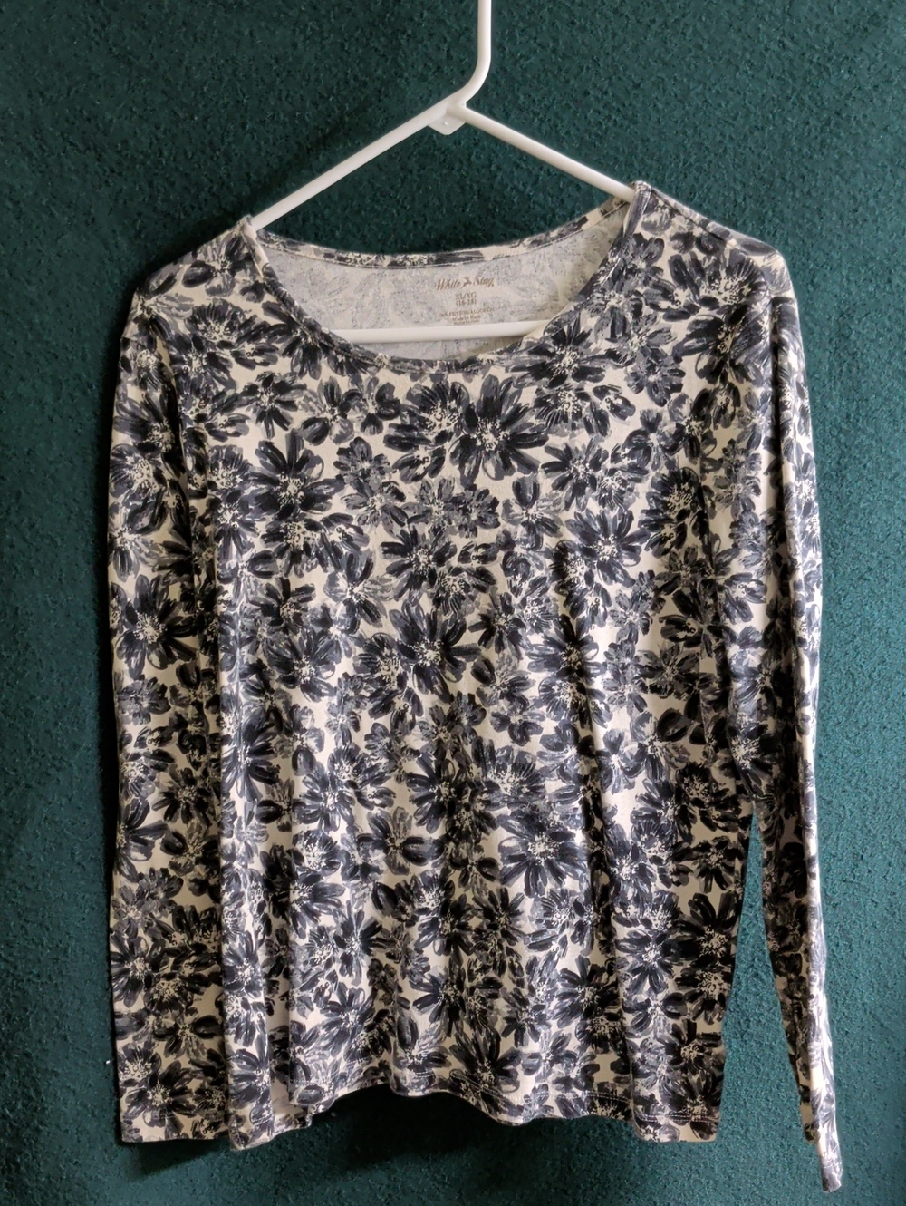 White Stag Black & White Floral Long-Sleeve Tee